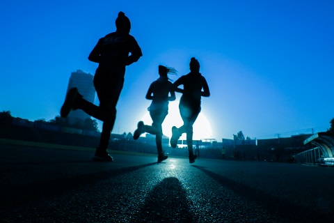 The use of running equipment reflective tape 