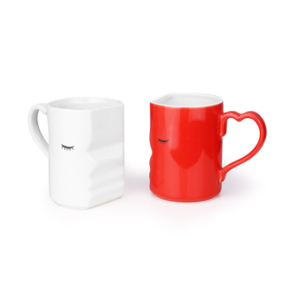 Kissing Mugs Set